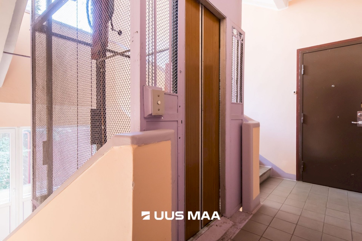 Tallinn, Kesklinna linnaosa, Kaubamaja 4