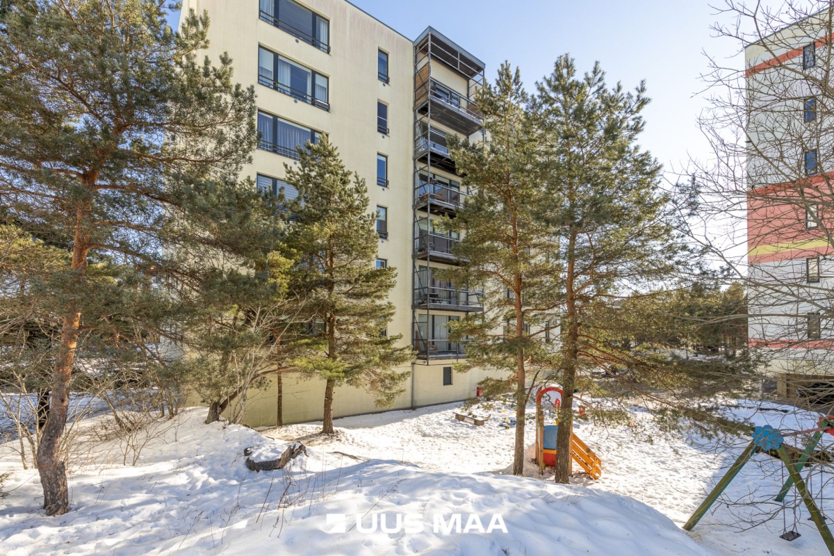 Tallinn, Mustamäe linnaosa, Kadaka, Kadaka pst 169b