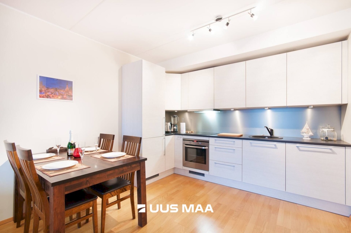 Tallinn, Kesklinna linnaosa, Kitseküla, Pärnu mnt 129c/2