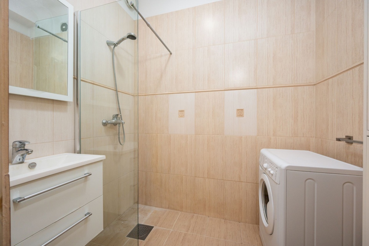 Tartu linn, Tartu linn, Kesklinn, Küüni 4b