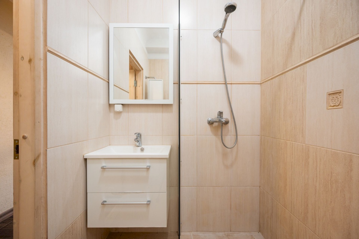 Tartu linn, Tartu linn, Kesklinn, Küüni 4b