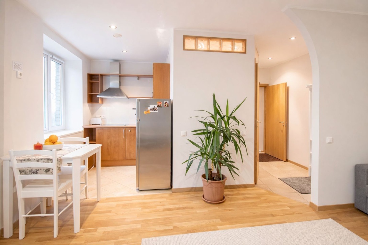 Tallinn, Kesklinna linnaosa, Raua, Tina 16