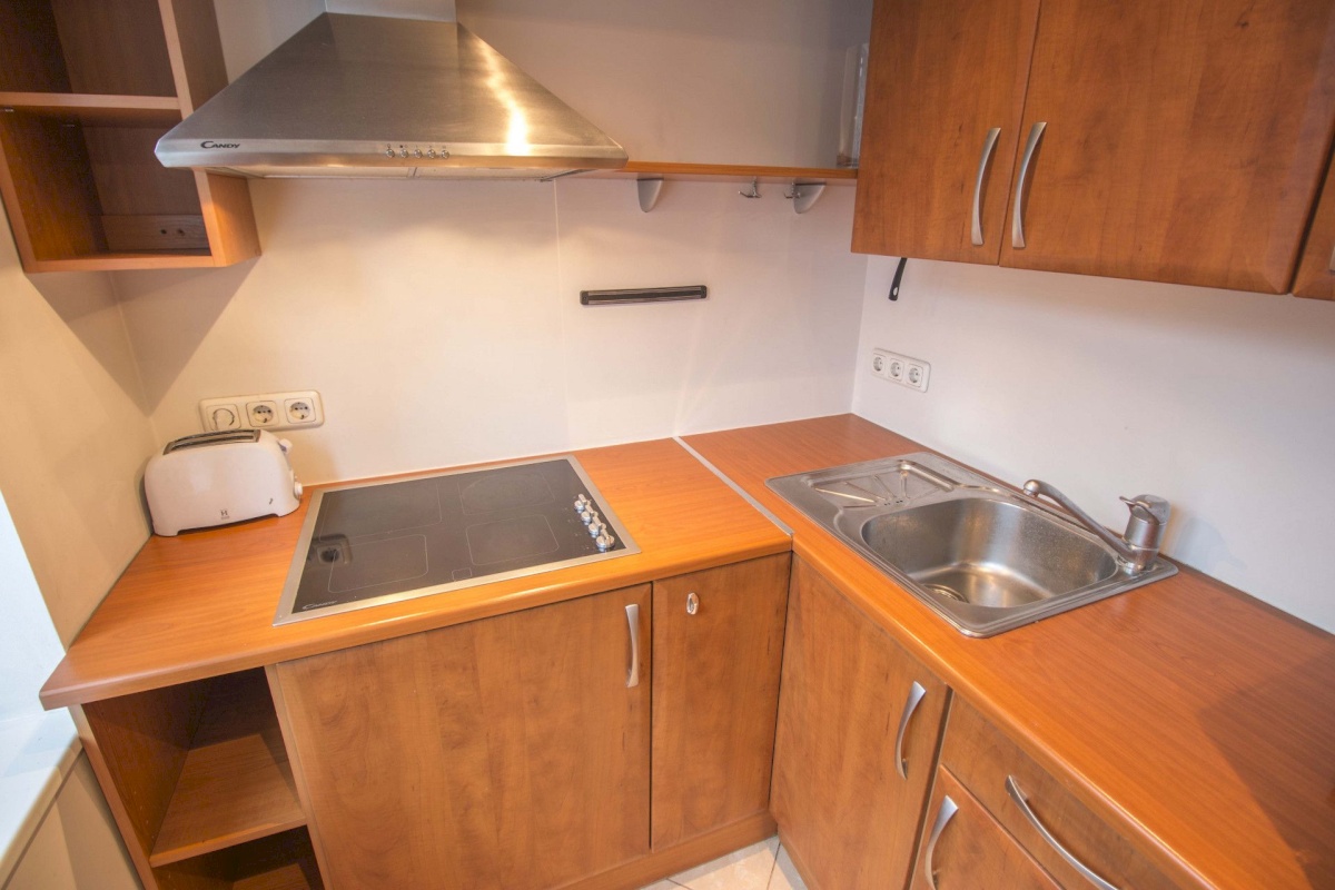 Tallinn, Kesklinna linnaosa, Raua, Tina 16