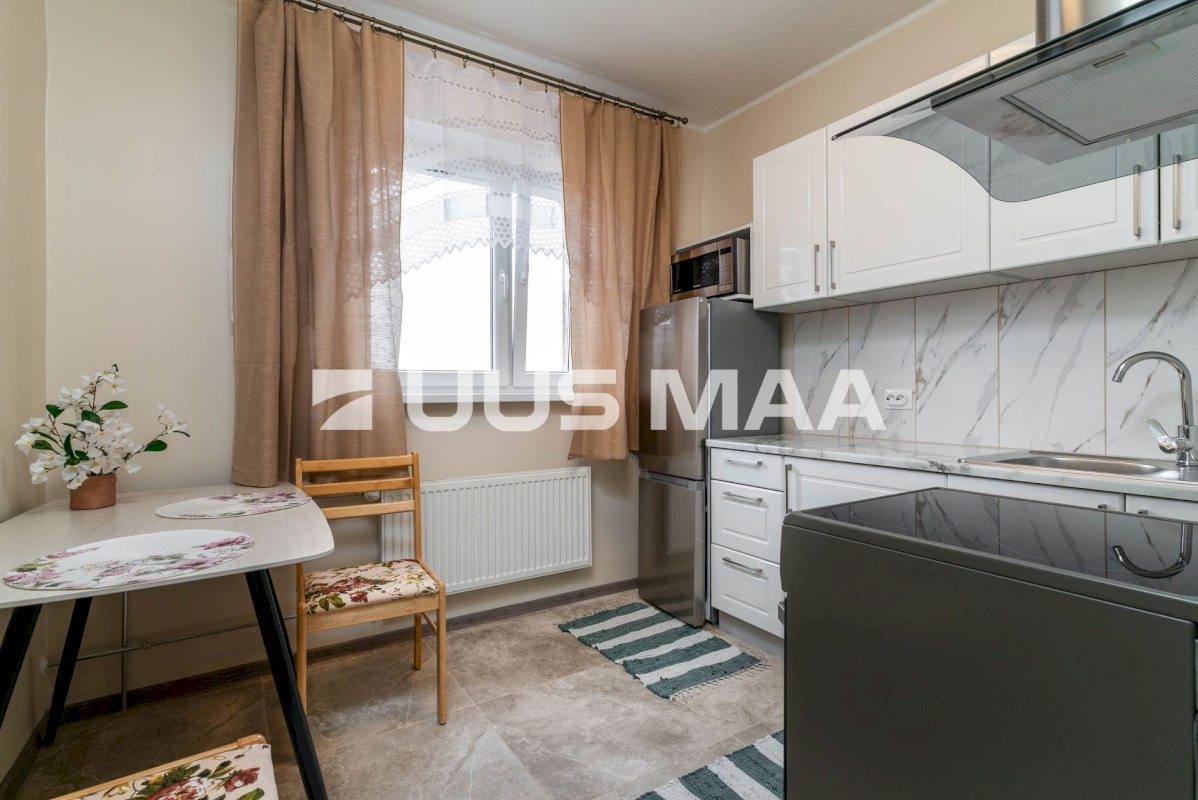 Põhja-Sakala vald, Võhma linn, Väike tn 12a