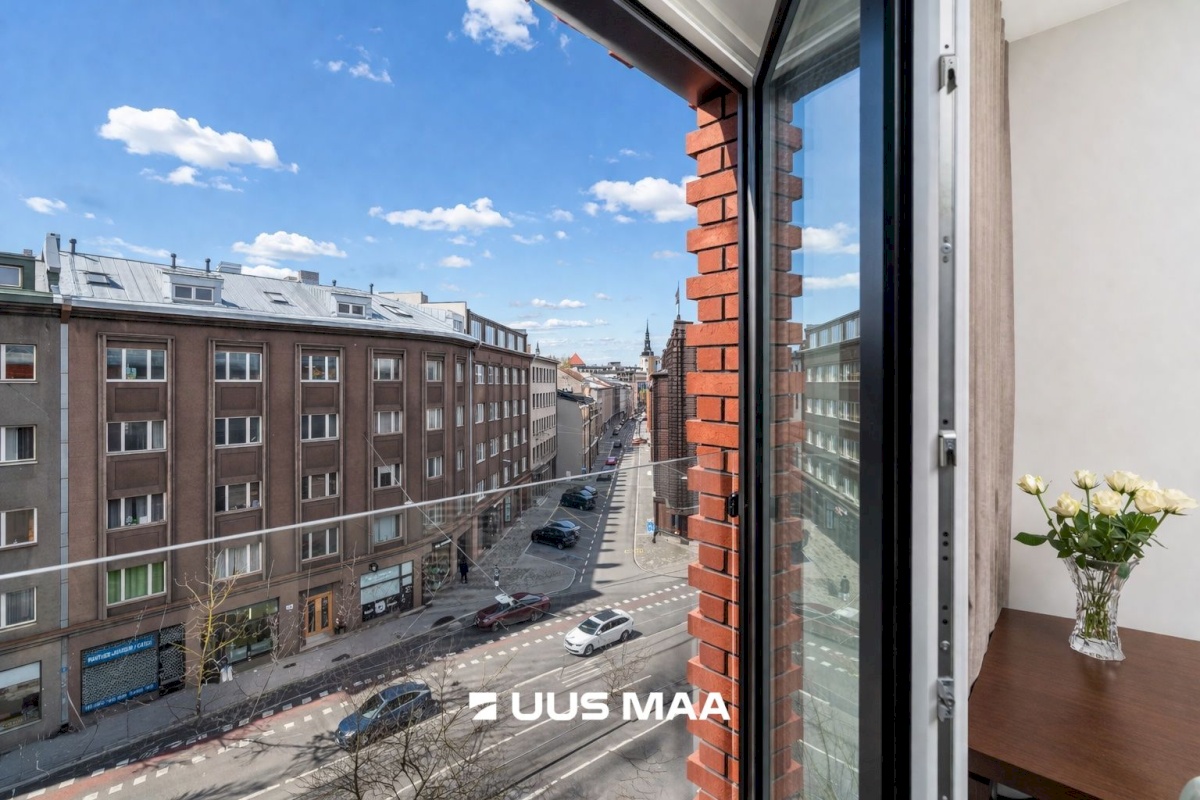 Tallinn, Kesklinna linnaosa, Südalinn, Pärnu mnt 33