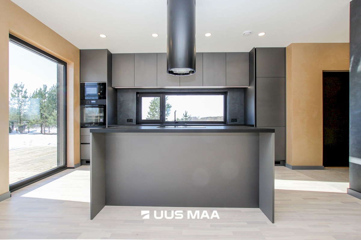 Tori vald, Eametsa küla, Pajulille tee 11