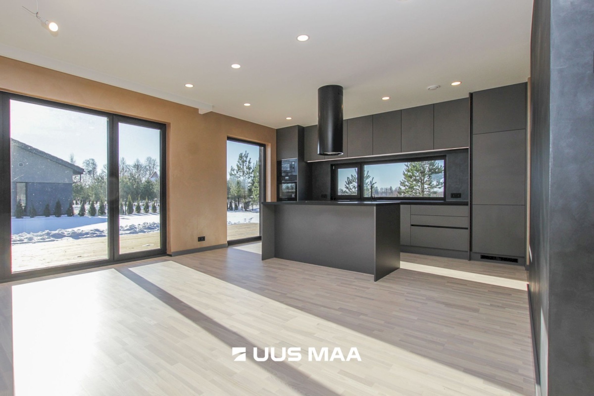 Tori vald, Eametsa küla, Pajulille tee 11