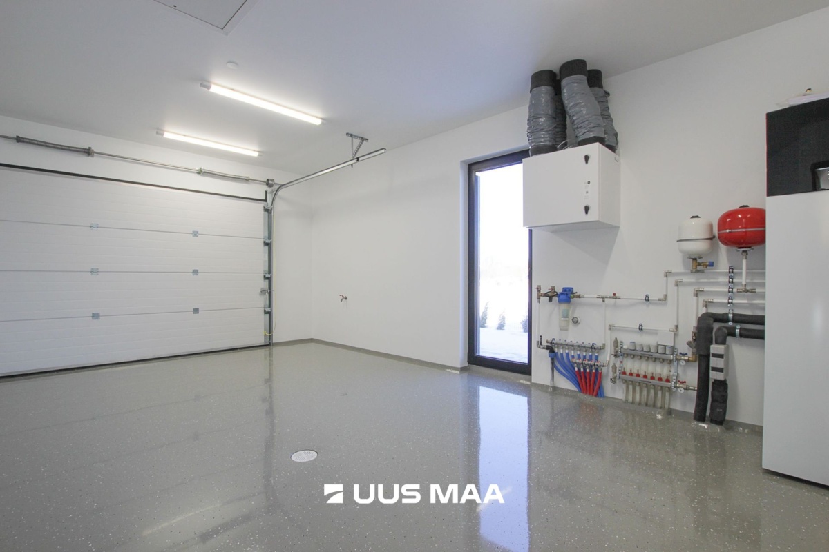 Tori vald, Eametsa küla, Pajulille tee 11