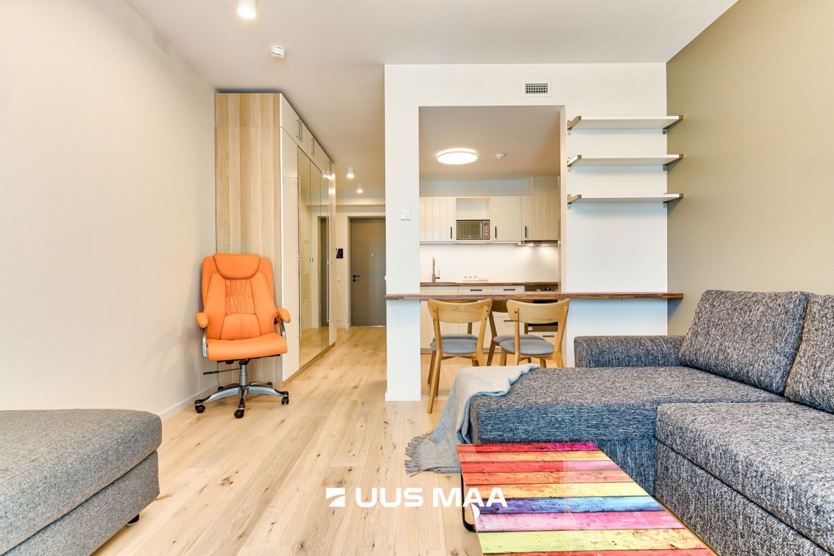 Tallinn, Kesklinna linnaosa, Pärnu mnt 33