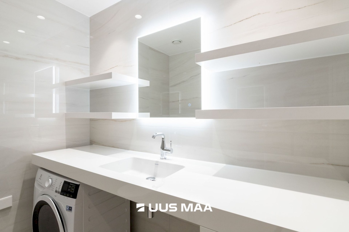 Tallinn, Kesklinna linnaosa, Pärnu mnt 33