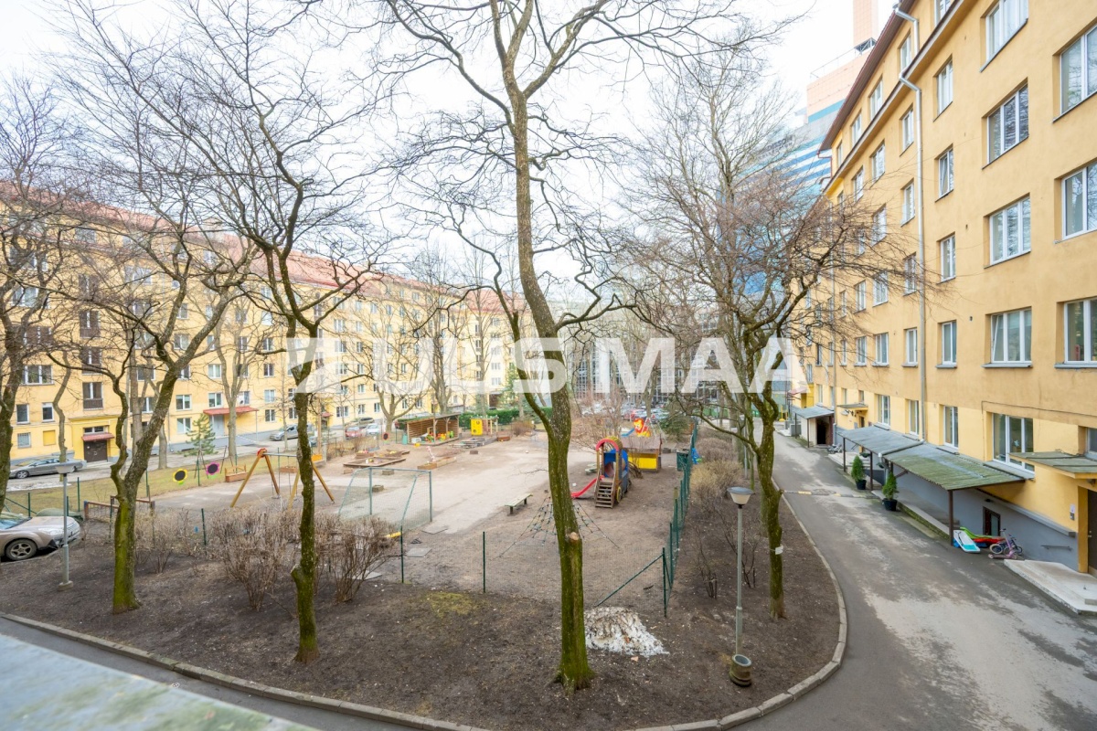 Tallinn, Kesklinna linnaosa, Maakri, A. Lauteri 1