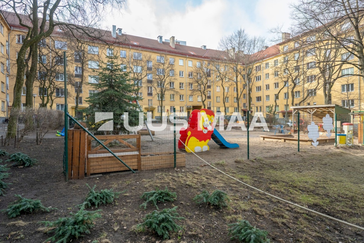 Tallinn, Kesklinna linnaosa, Maakri, A. Lauteri 1