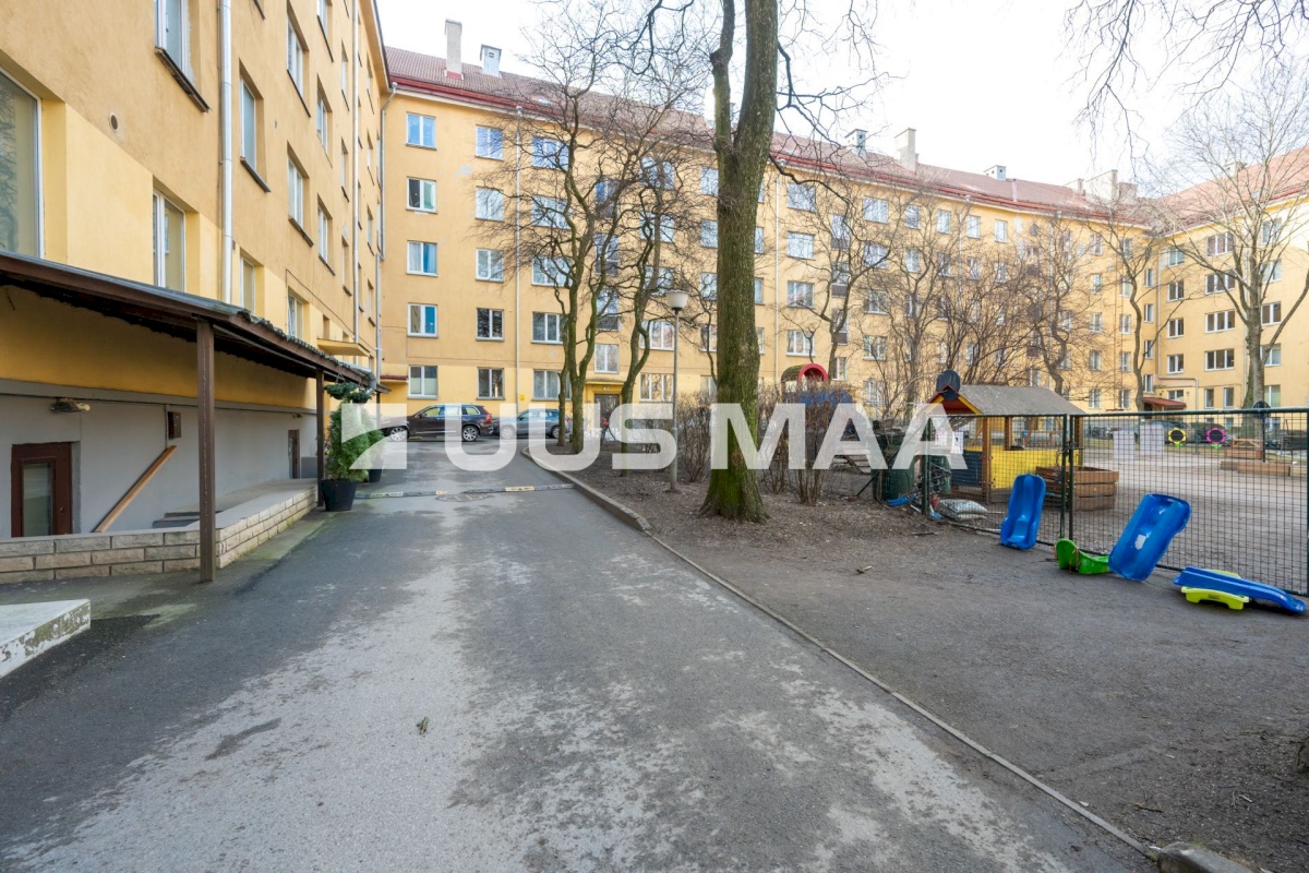 Tallinn, Kesklinna linnaosa, Maakri, A. Lauteri 1