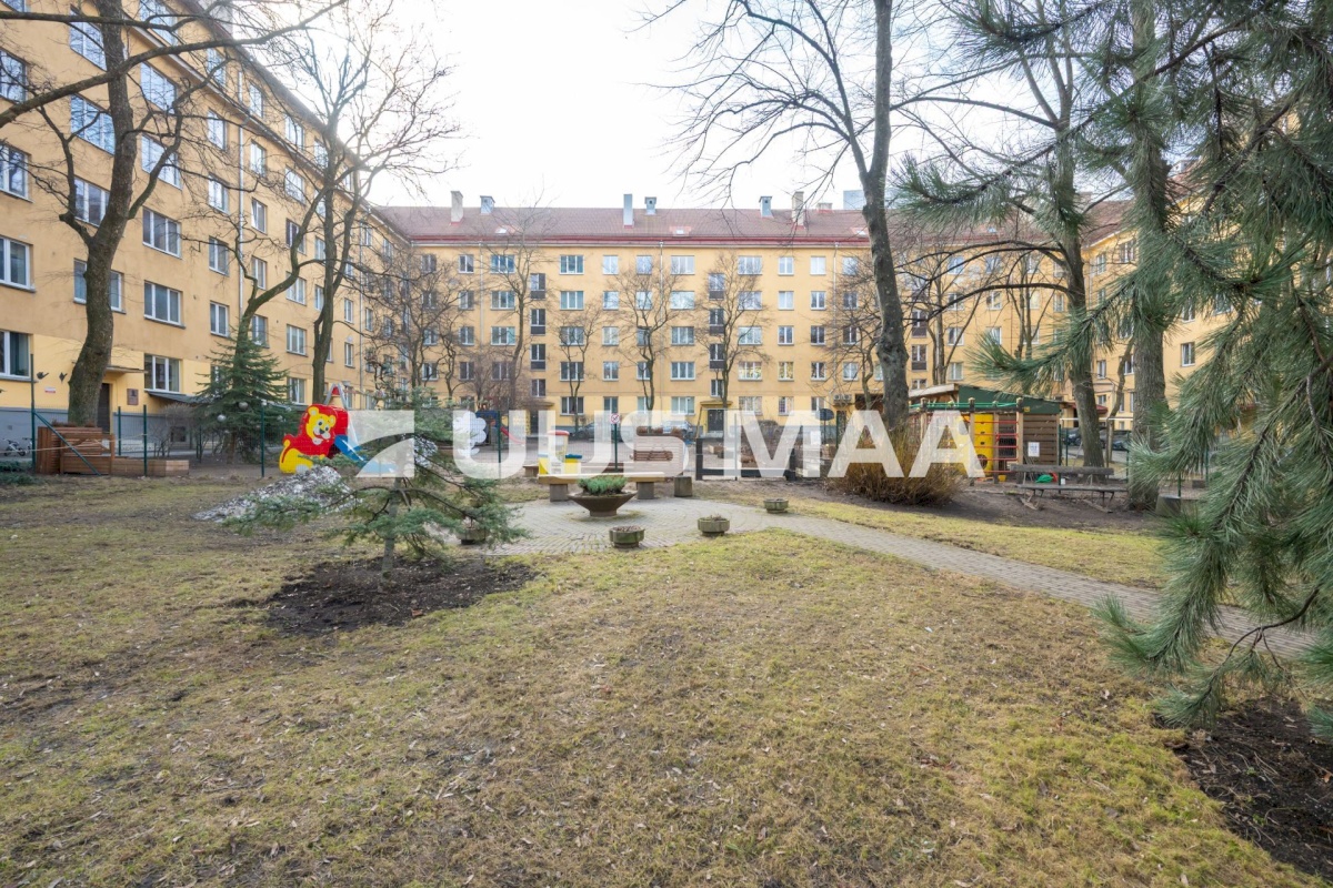 Tallinn, Kesklinna linnaosa, Maakri, A. Lauteri 1