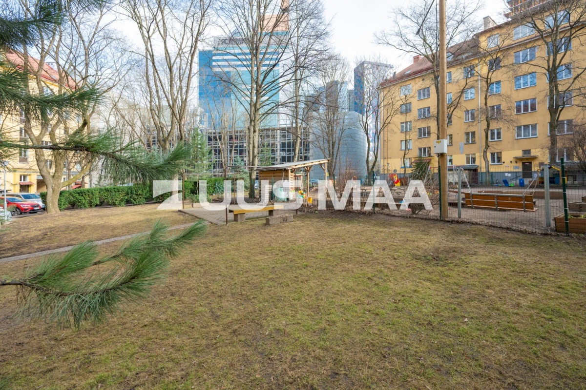 Tallinn, Kesklinna linnaosa, Maakri, A. Lauteri 1