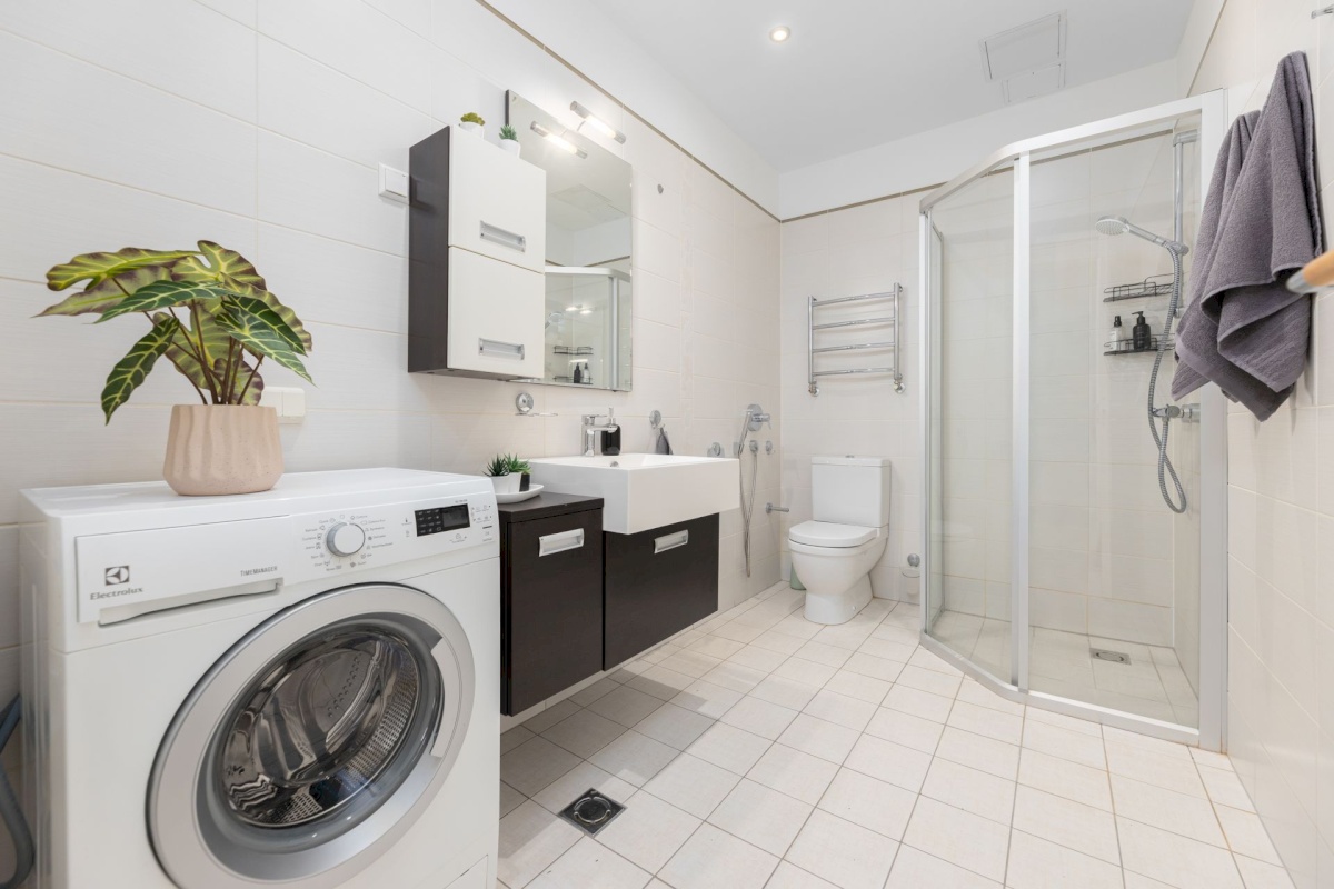 Tallinn, Kesklinna linnaosa, Pärnu mnt 27