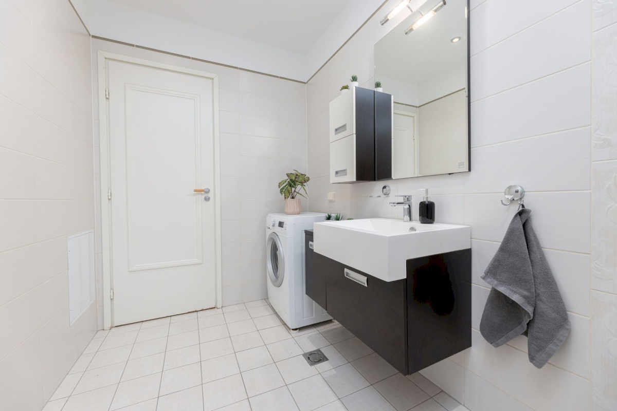 Tallinn, Kesklinna linnaosa, Pärnu mnt 27