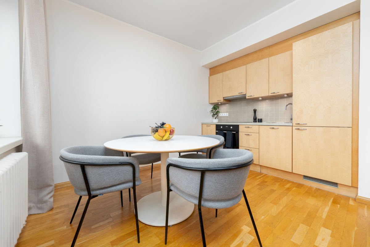 Tallinn, Kesklinna linnaosa, Pärnu mnt 27