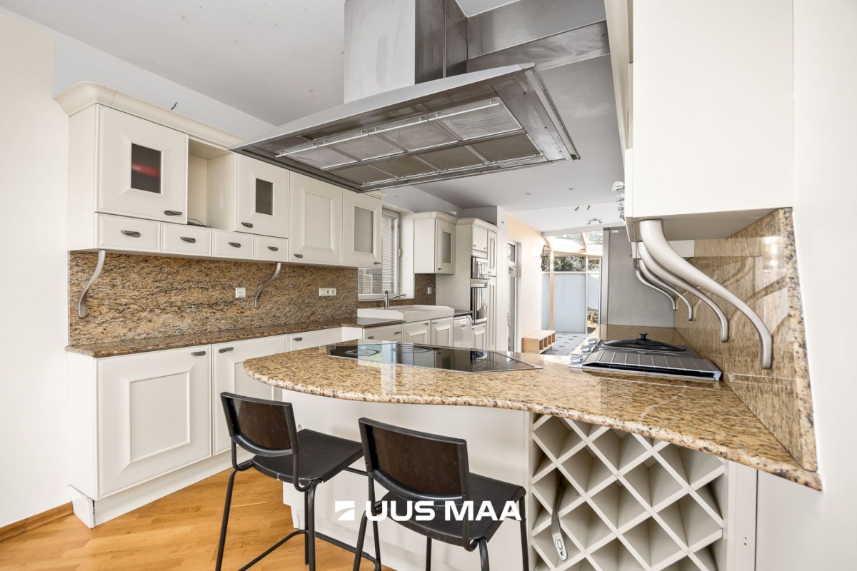 Tallinn, Pirita linnaosa, Merivälja, Lääne tee 1