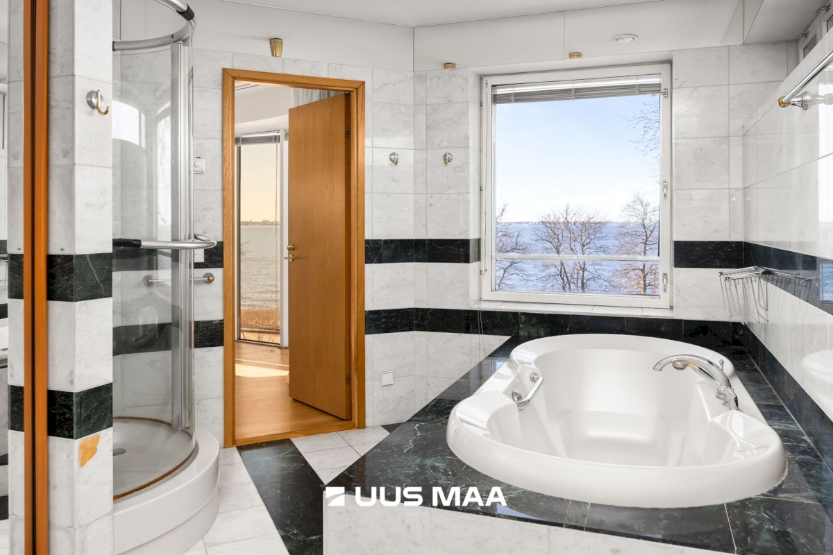 Tallinn, Pirita linnaosa, Merivälja, Lääne tee 1