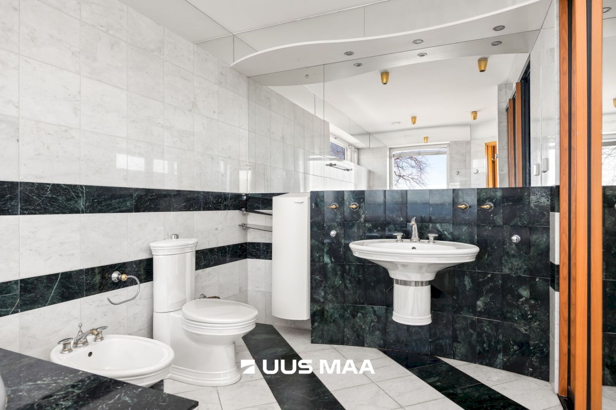 Tallinn, Pirita linnaosa, Merivälja, Lääne tee 1