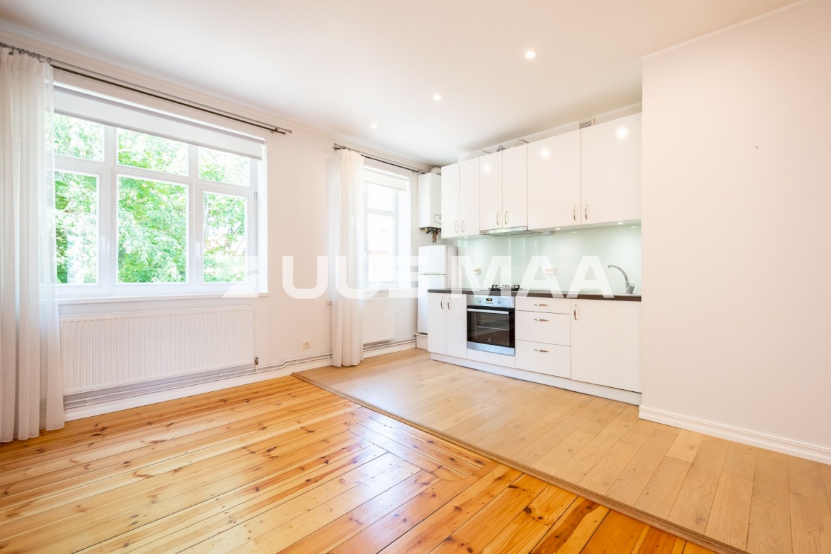 Tallinn, Kesklinna linnaosa, Uus Maailm, Saturni 7