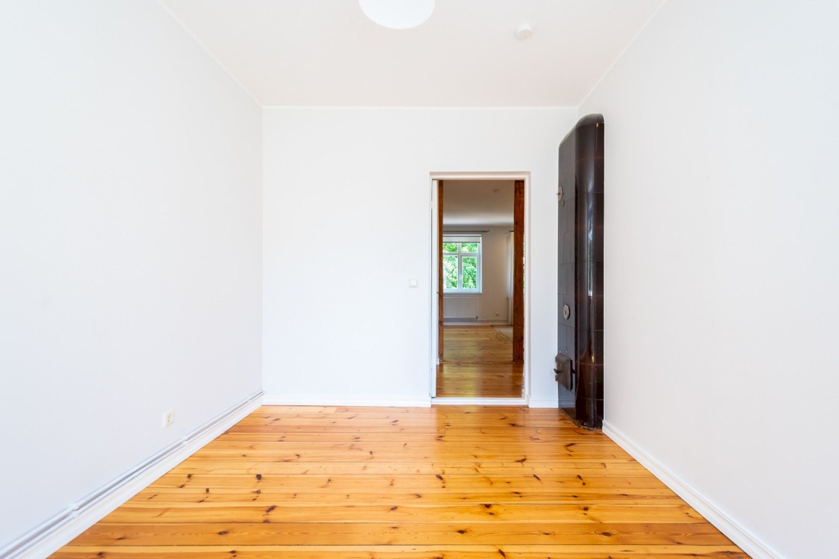 Tallinn, Kesklinna linnaosa, Uus Maailm, Saturni 7