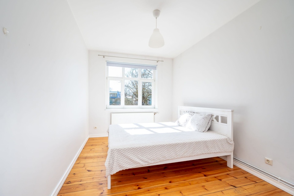 Tallinn, Kesklinna linnaosa, Uus Maailm, Saturni 7