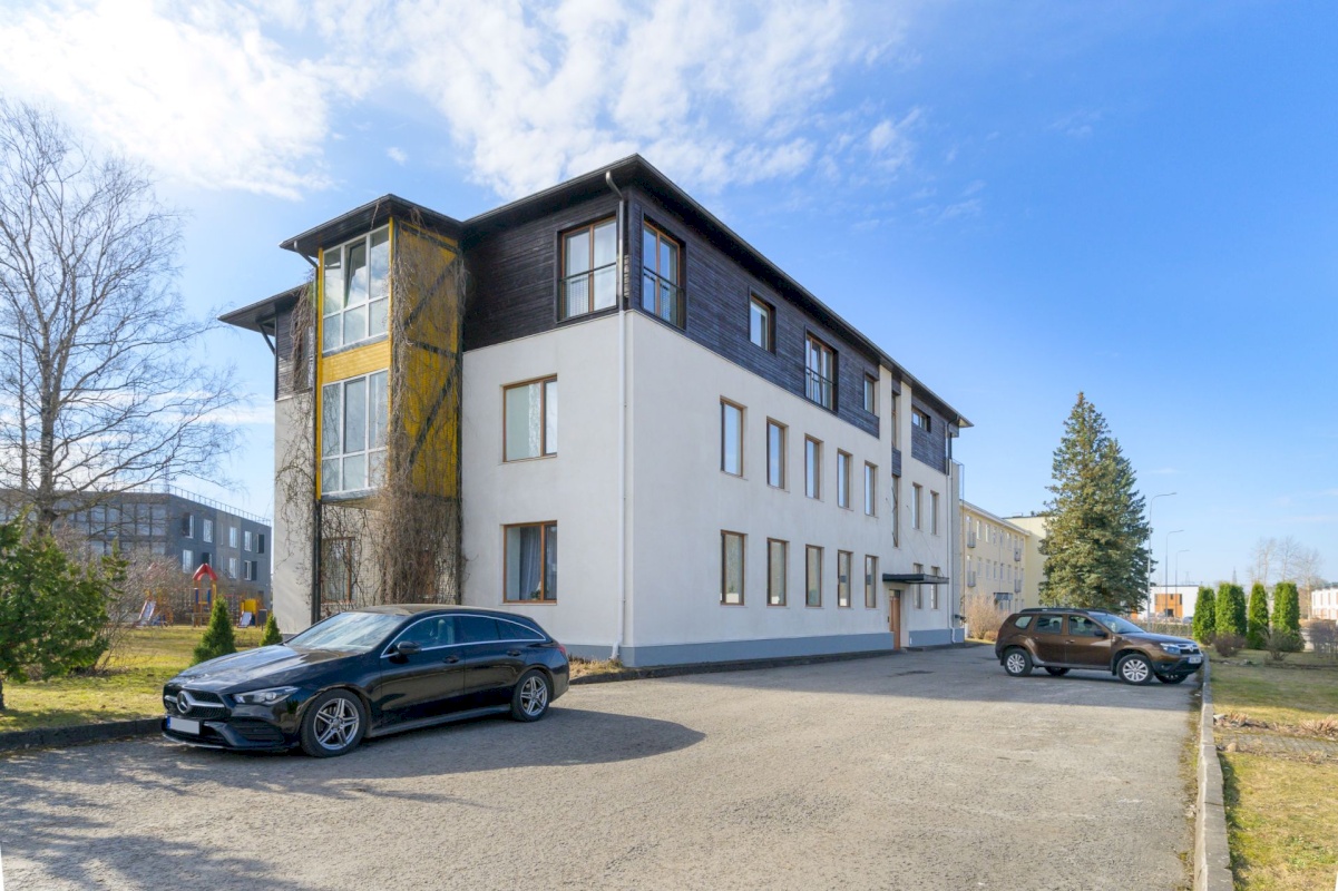 Rakvere linn, Mõisavälja 10