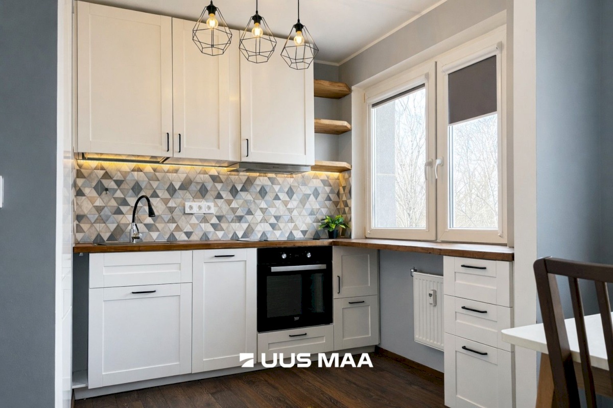 Tallinn, Mustamäe linnaosa, A. H. Tammsaare tee 121