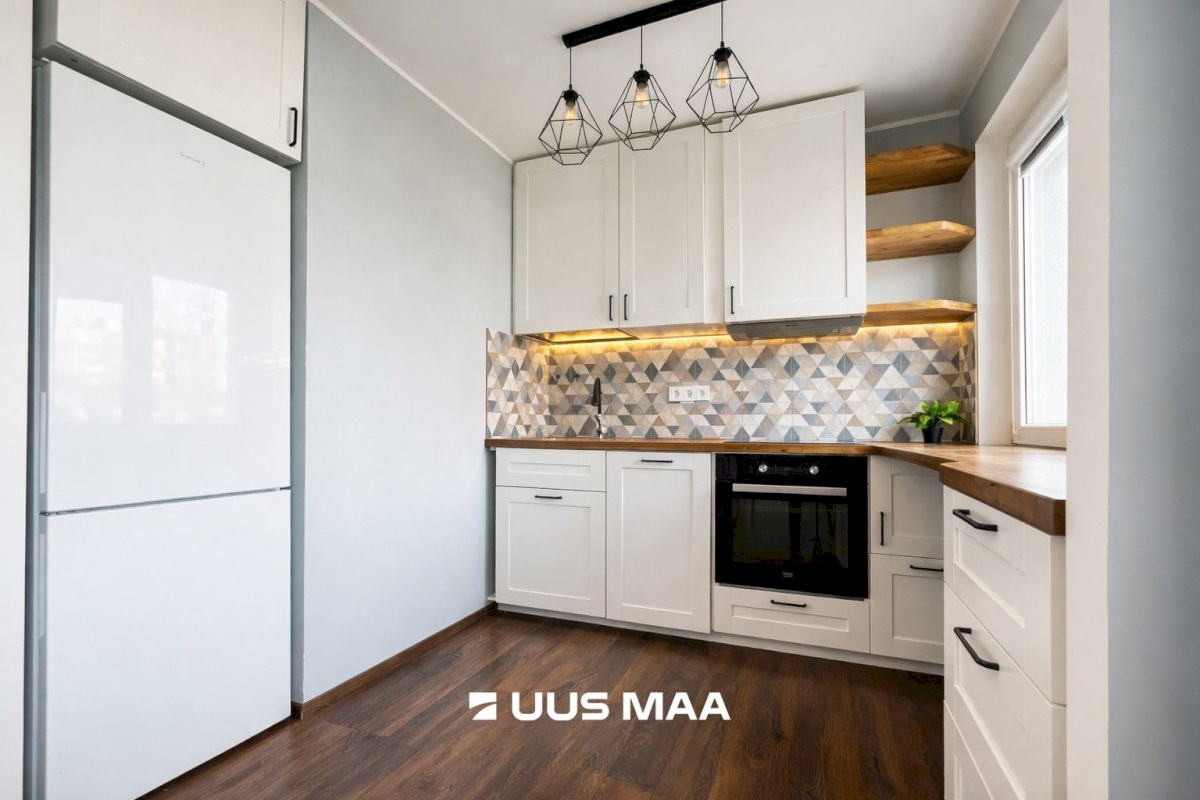 Tallinn, Mustamäe linnaosa, A. H. Tammsaare tee 121