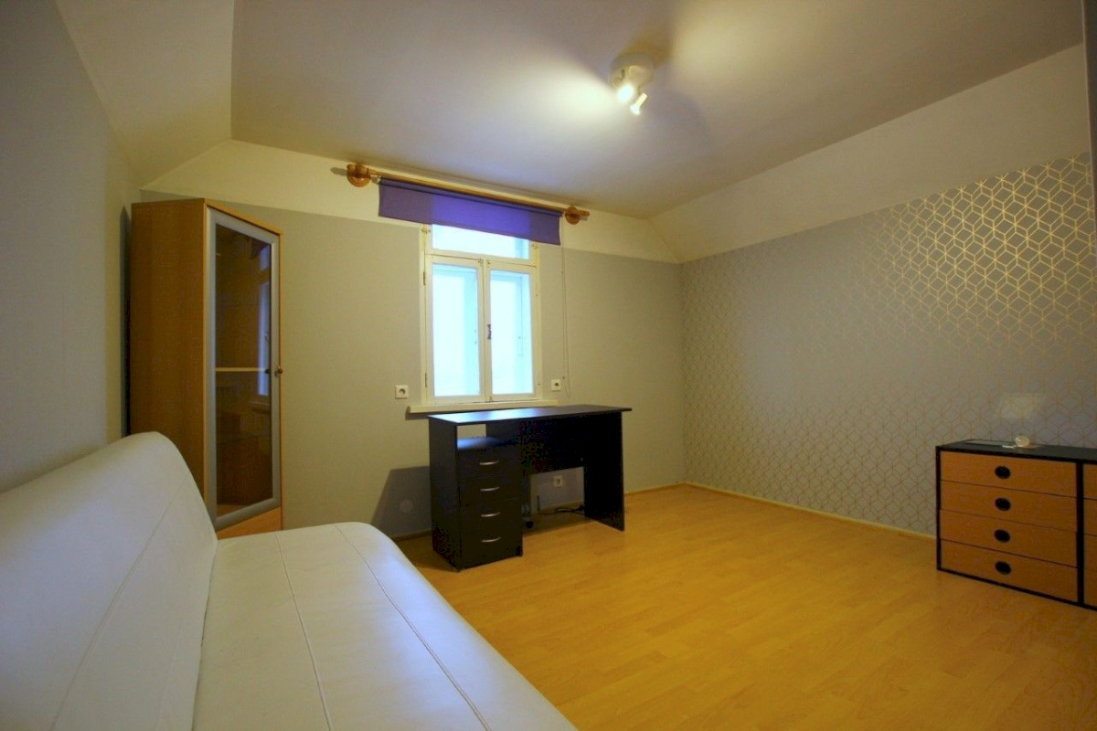 Pärnu linn, Pärnu linn, Rannarajoon, Papli 9