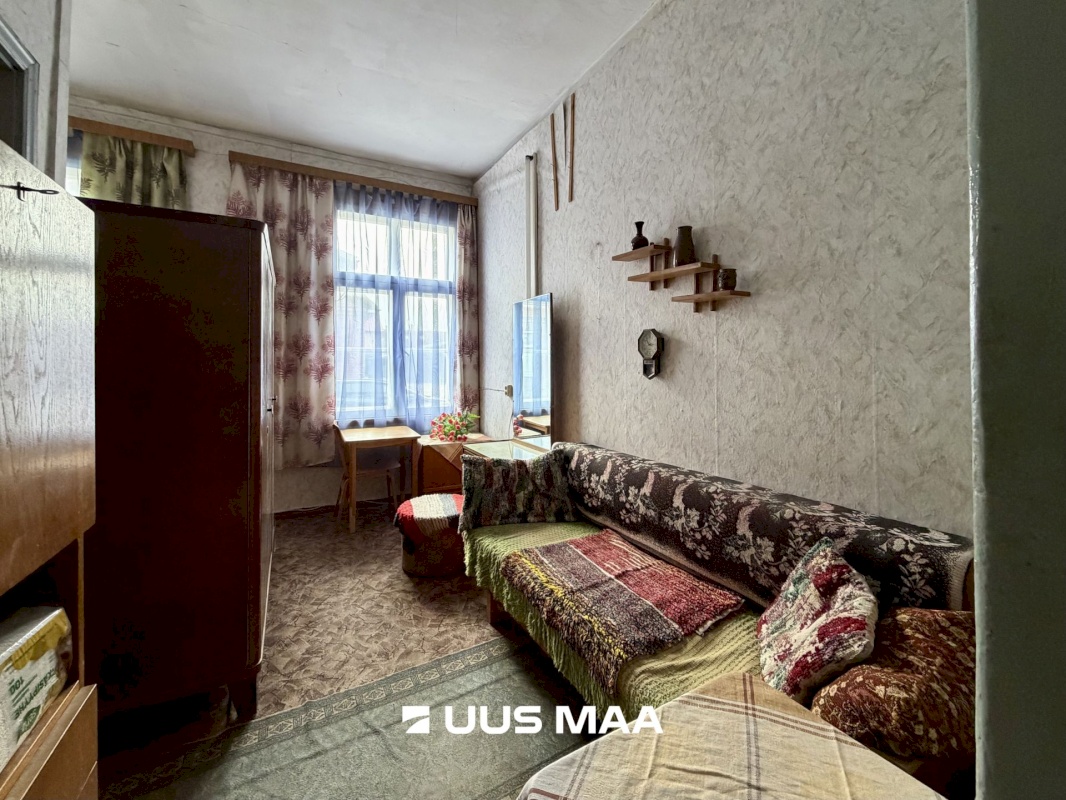 Viljandi linn, Kesklinn, Posti 7