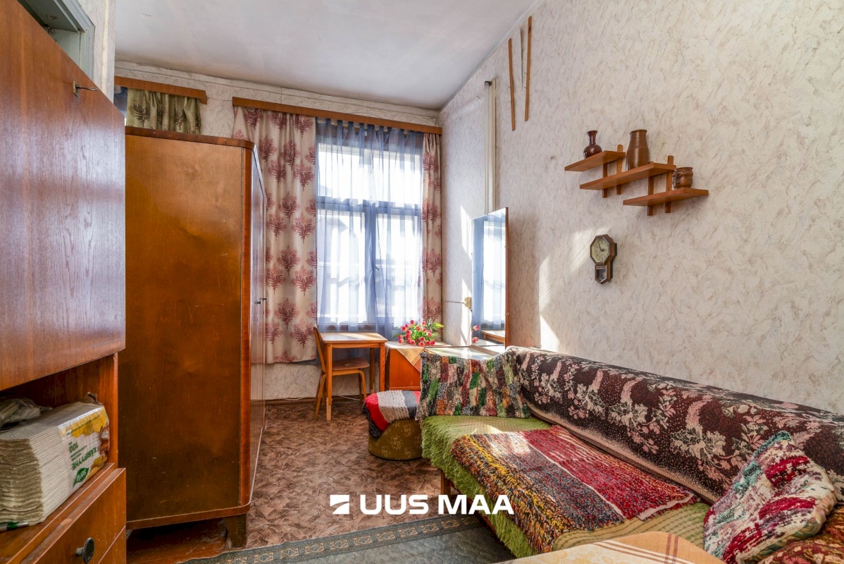 Viljandi linn, Kesklinn, Posti 7