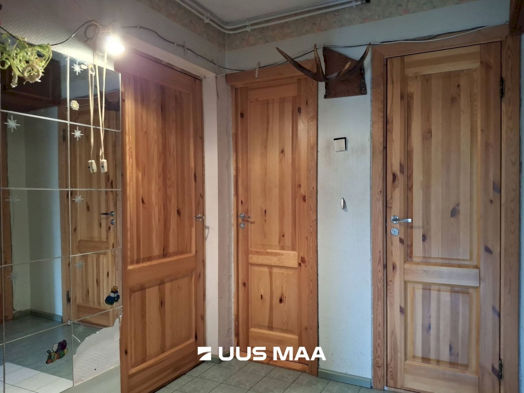 Vinni vald, Pajusti alevik, Linnu 2/1