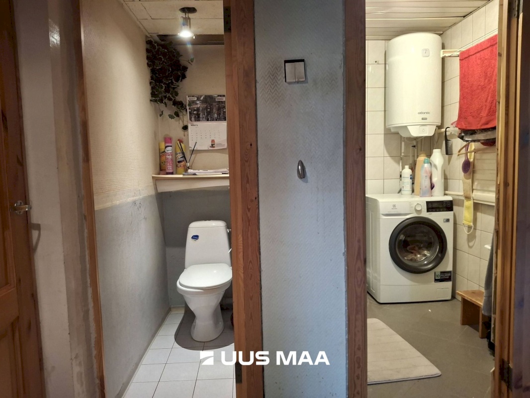 Vinni vald, Pajusti alevik, Linnu 2/1