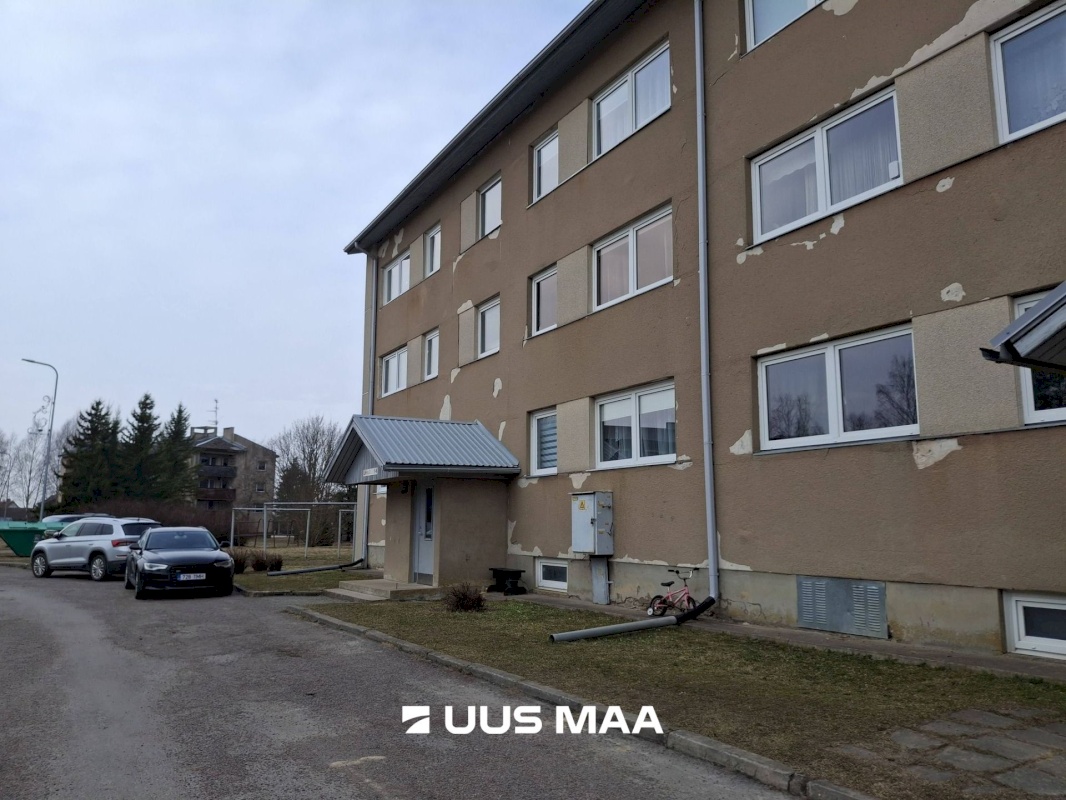 Vinni vald, Pajusti alevik, Linnu 2/1