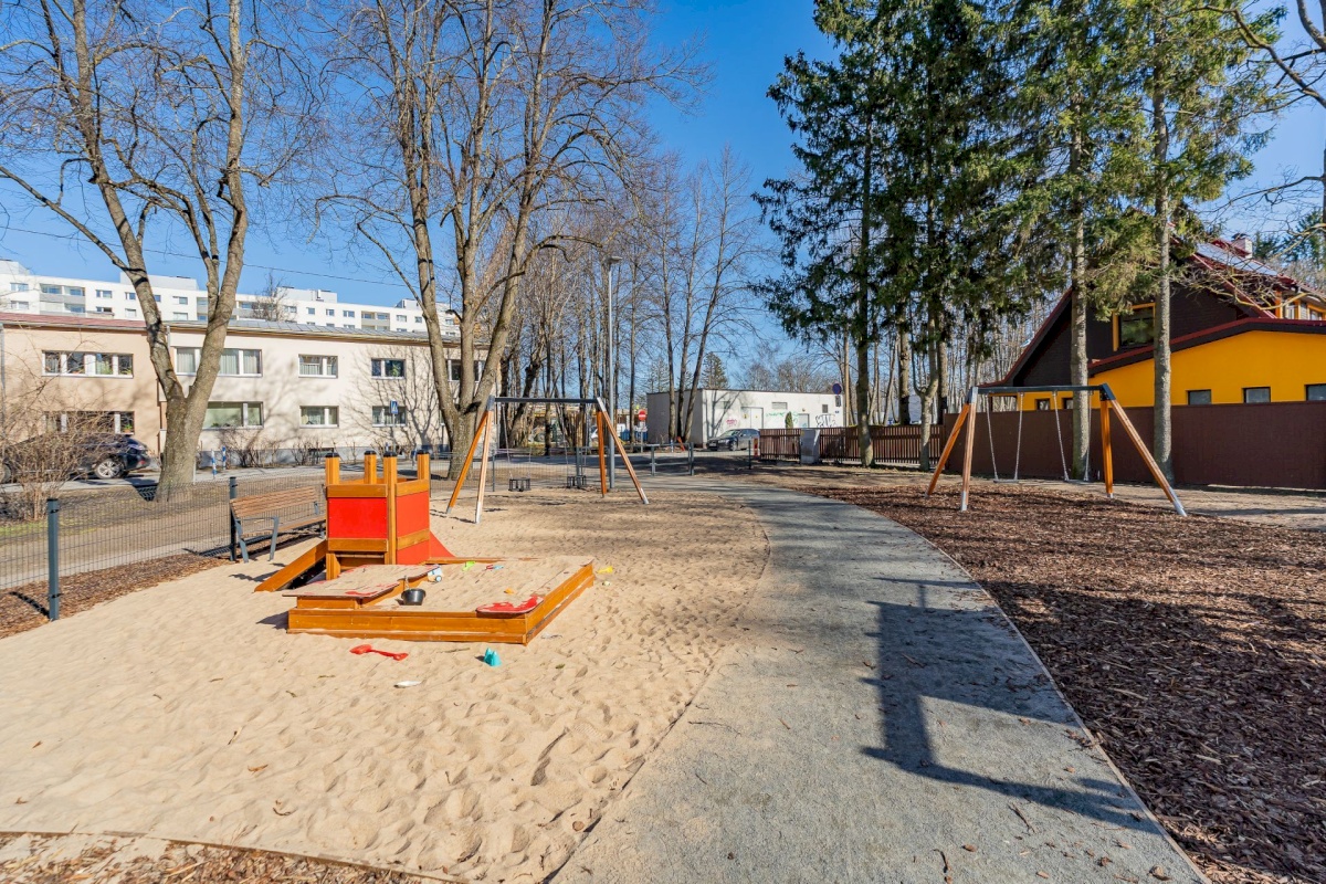 Tallinn, Kristiine linnaosa, Kirsi tn 8