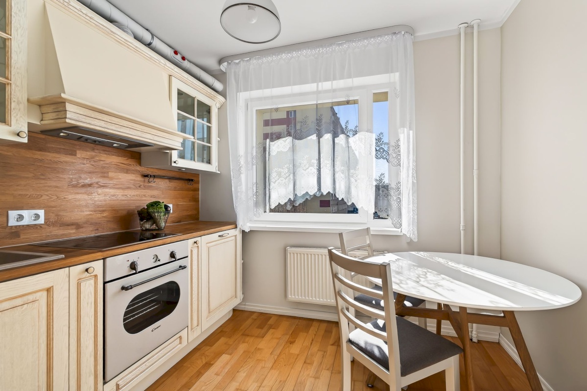 Tallinn, Kristiine linnaosa, Kirsi tn 8