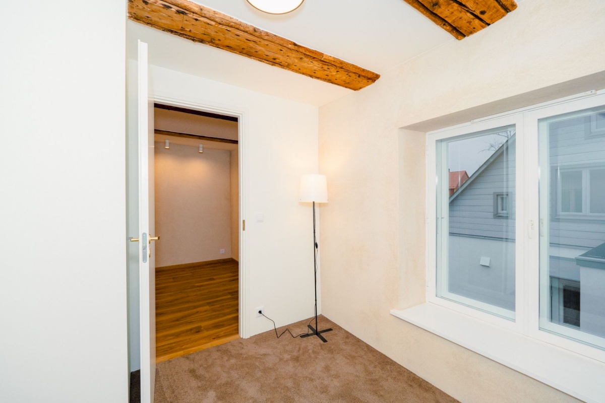 Viljandi linn, Vanalinn, Posti 12