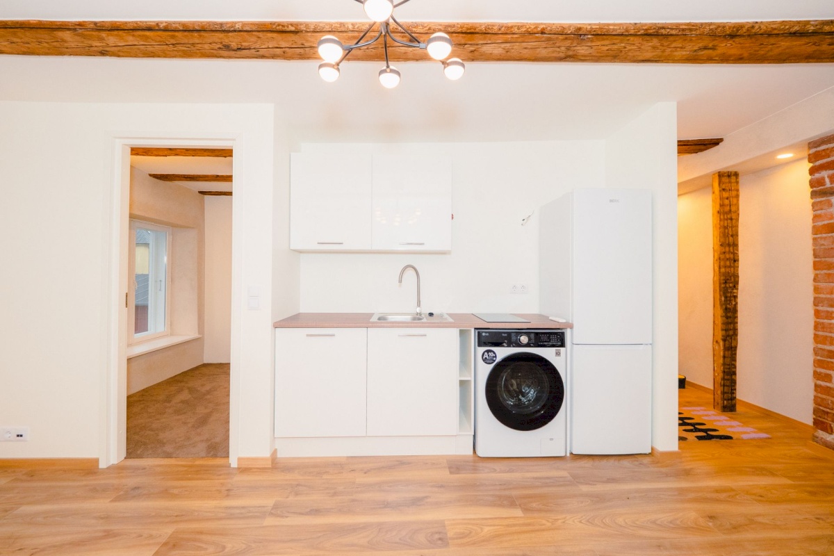 Viljandi linn, Vanalinn, Posti 12