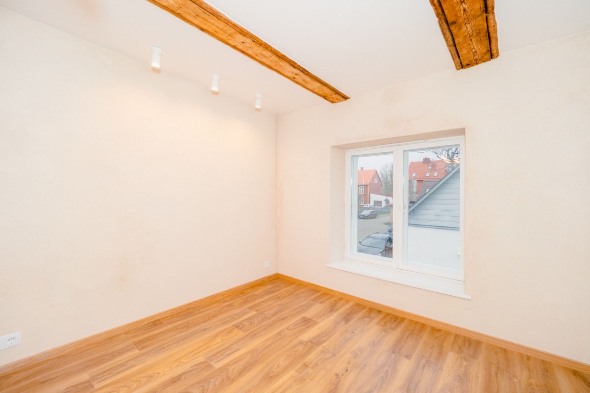 Viljandi linn, Vanalinn, Posti 12