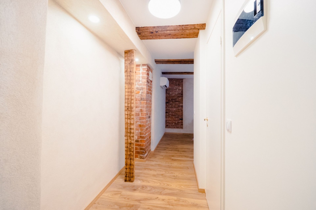 Viljandi linn, Vanalinn, Posti 12