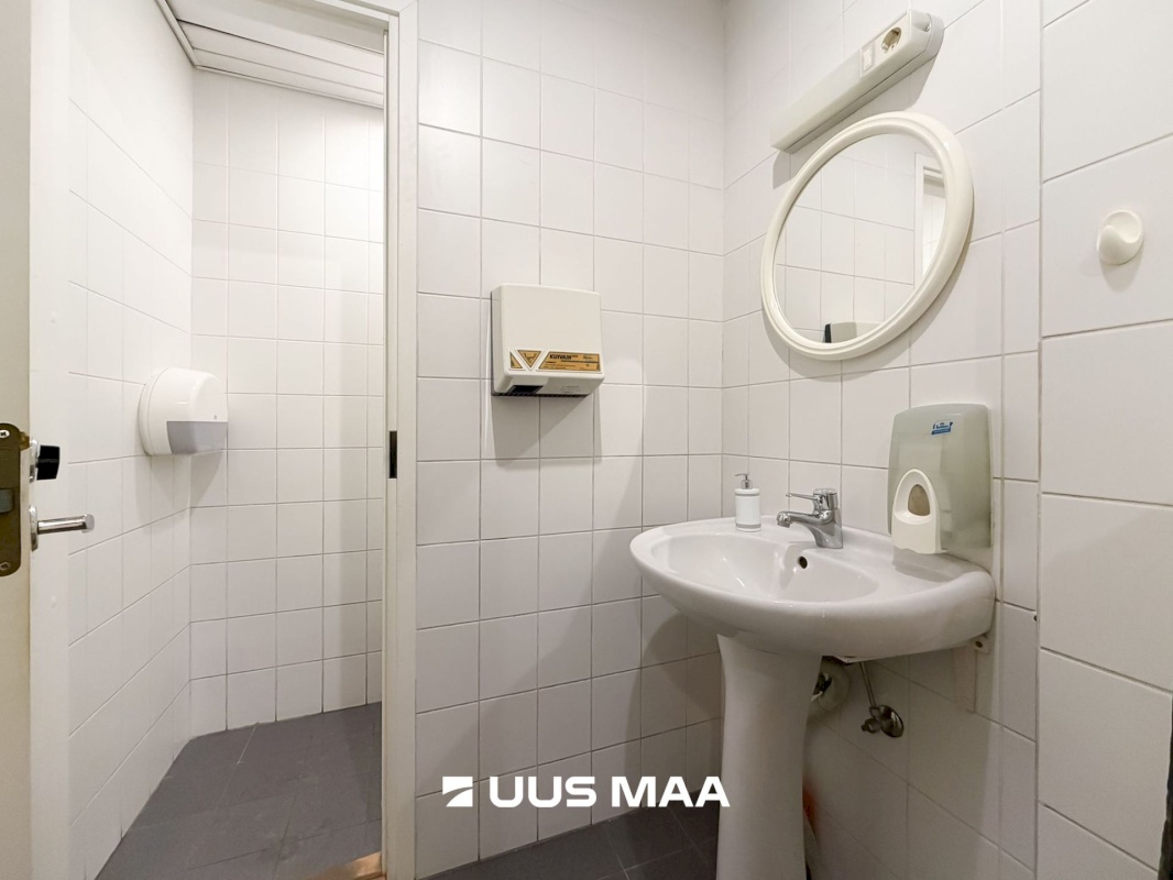 Tallinn, Kesklinna linnaosa, Liivalaia tn 28