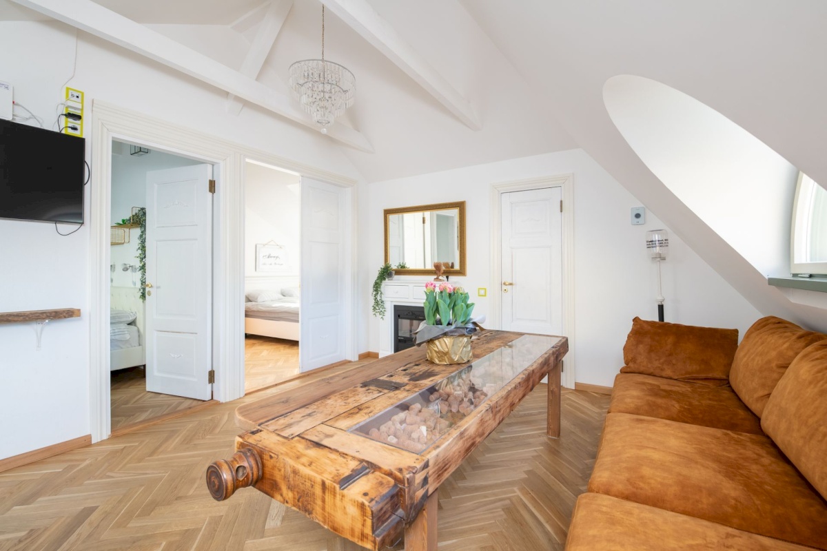 Tallinn, Kesklinna linnaosa, Tatari 32