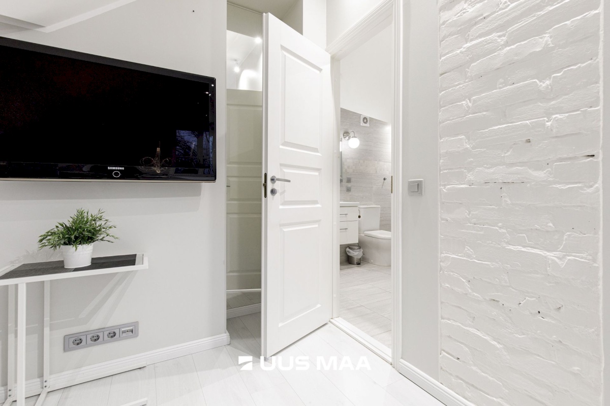 Tallinn, Põhja-Tallinna linnaosa, Kalamaja, Vana-Kalamaja 11