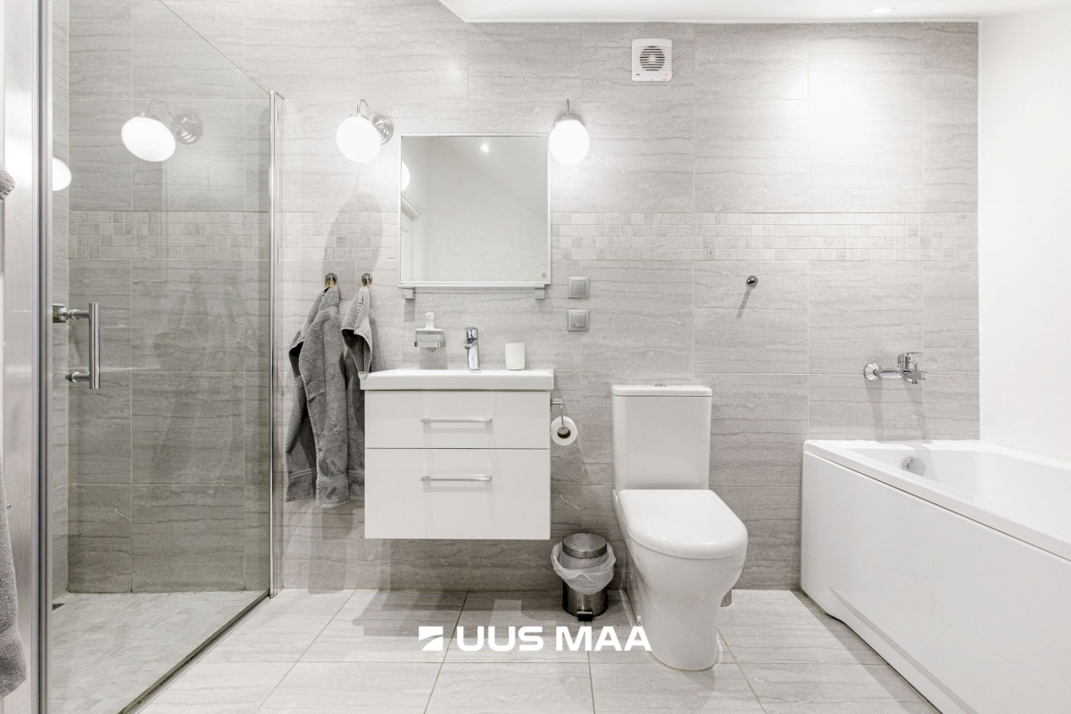 Tallinn, Põhja-Tallinna linnaosa, Kalamaja, Vana-Kalamaja 11