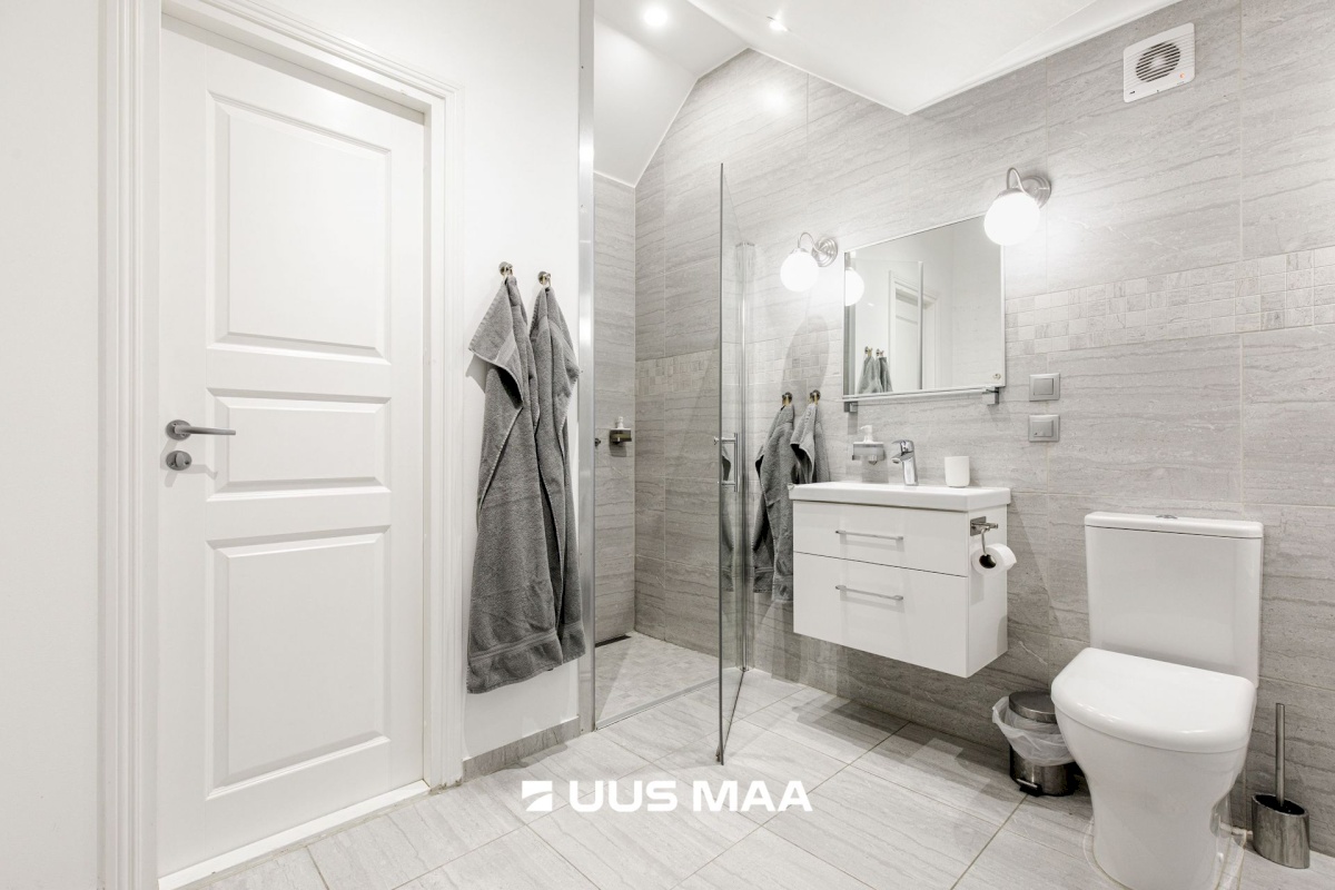 Tallinn, Põhja-Tallinna linnaosa, Kalamaja, Vana-Kalamaja 11