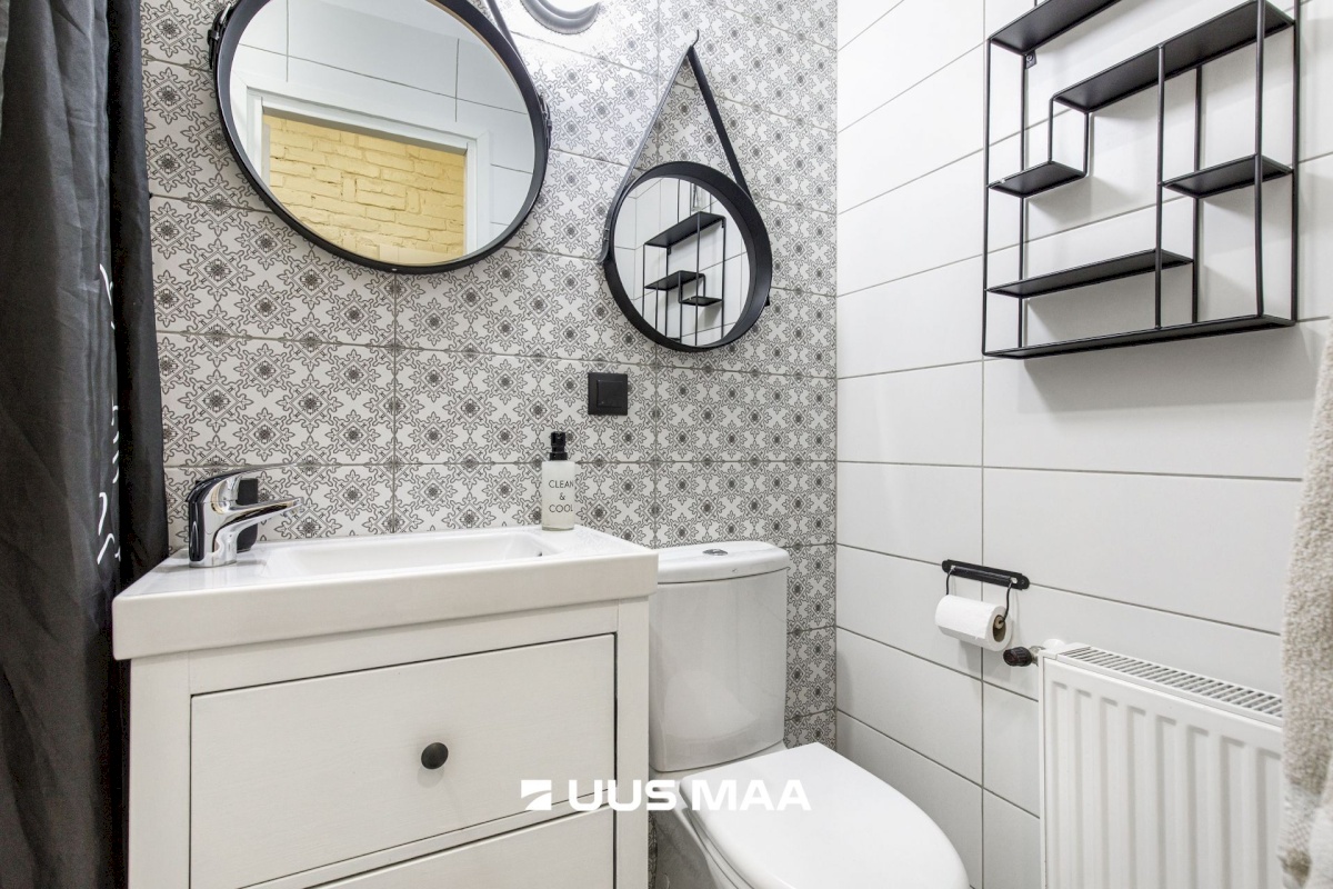 Tallinn, Põhja-Tallinna linnaosa, Kalamaja, Vana-Kalamaja 11