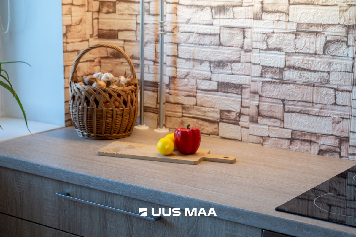 Anija vald, Kehra linn, Kooli 10a